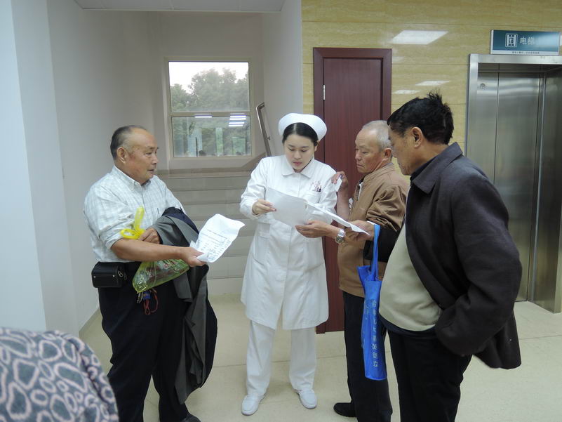 阳红--月浦镇开展2016年老党员困难党员体检活