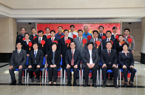 宝山区举行庆祝“五一”国际劳动节表彰大会